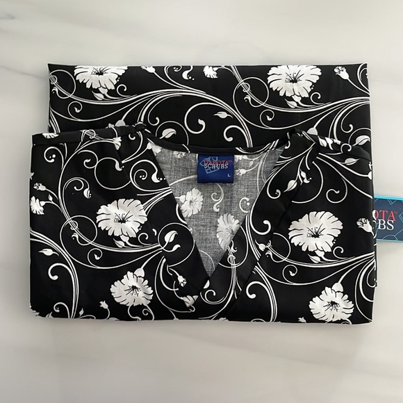 LG DAKOTA SCRUBS - Picture 5 of 5